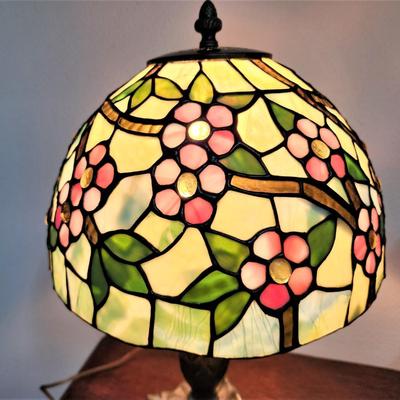 Lot #58 Contemporary Stained Glass Table Lamp - good condition