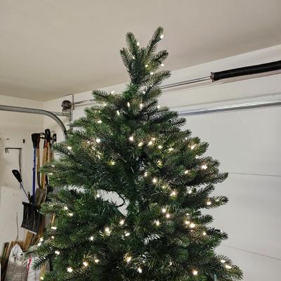 7' Christmas Tree w/Stand, Tray, Bag, Wreaths + More (G-JS)