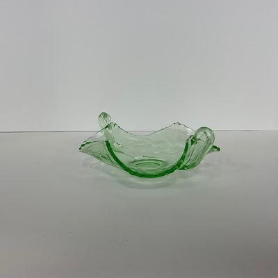 -93- URANIUM | Etched Strawberry Shallow Dish With Handles