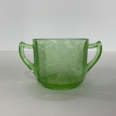 -95- URANIUM | Floral Poinsettia Jeanette Glass Co. | Green Depression Covered Sugar
