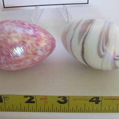 Two Vintage Gibson Art Glass Eggs, Unsigned, 1990s