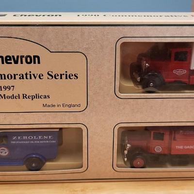 12 Chevron 1990 Commemorative Series
