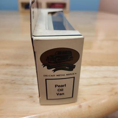 12 Chevron 1990 Commemorative Series