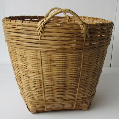 Handled Basket, 10" Tall