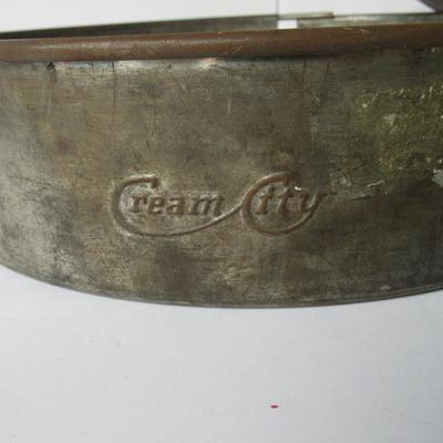 Old Cream City Cake Pan