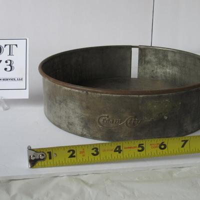 Old Cream City Cake Pan