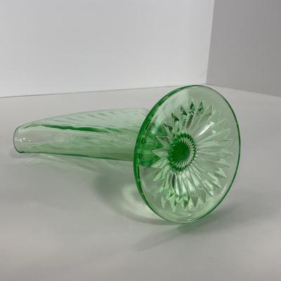 -109- URANIUM | Glass Ribbed Fan Shaped Vase