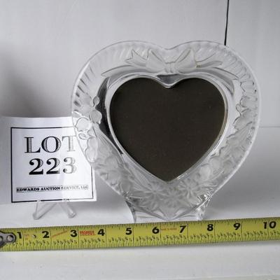 Pretty Contemporary Heart Shaped Glass Frame