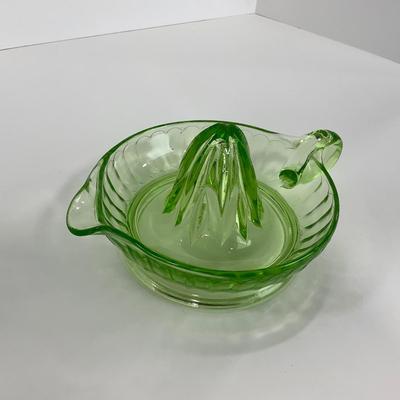-111- URANIUM | Large Green Glass Juicer