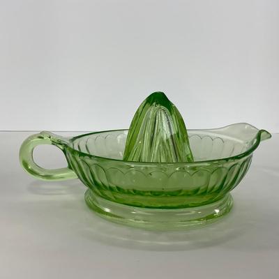 -111- URANIUM | Large Green Glass Juicer