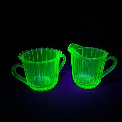 -121- URANIUM | Sierra Pinwheel Jeanette Glass Co. | Creamer & Sugar