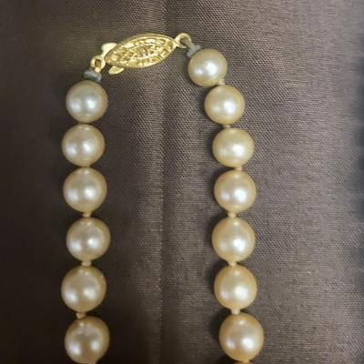 Pearl Jewelry Lot
