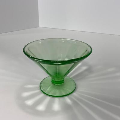 -124- URANIUM | Optic Panel Vaseline Green Sherbets