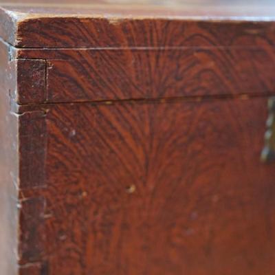 ANTIQUE GRAIN PAINTED BOX W/ FOLK ART FIGURES /LOG CABIN