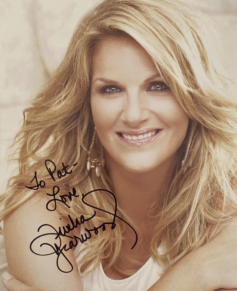 Country singer Trisha Yearwood signed photo