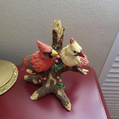 32 Collectable Lot
