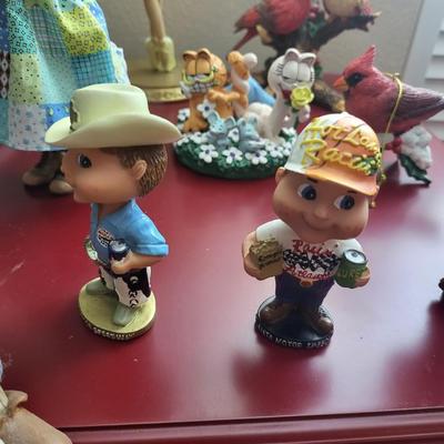 32 Collectable Lot