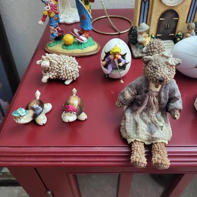 32 Collectable Lot