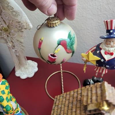32 Collectable Lot