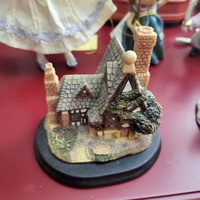 32 Collectable Lot