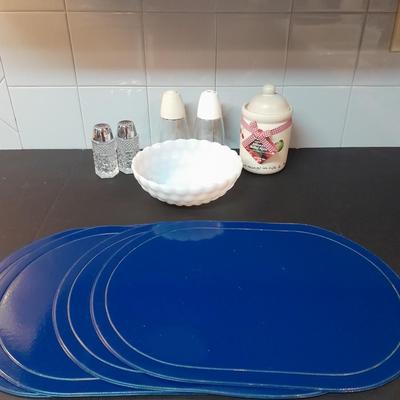 Anchor Hocking Bubble glass Milk glass bowl, placemats, salt & pepper shakers and other Kitchen items