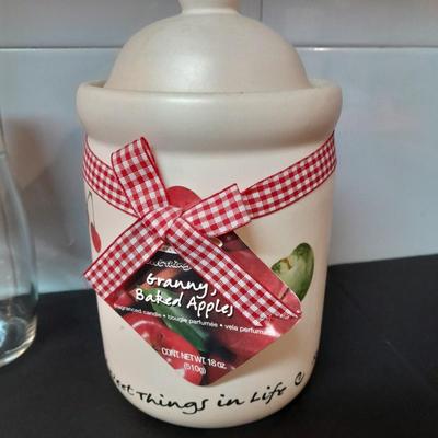 Anchor Hocking Bubble glass Milk glass bowl, placemats, salt & pepper shakers and other Kitchen items
