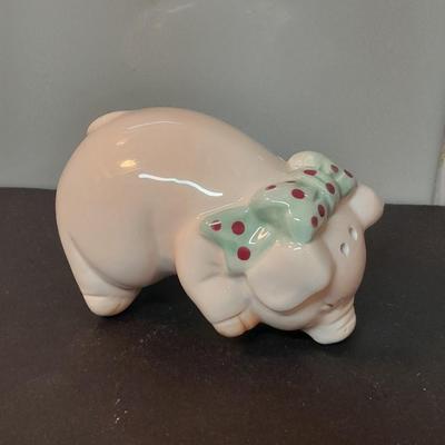 Pig salt and pepper shakers, porcelain pig figure, and Enesco Three sleeping pigs