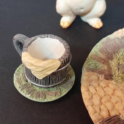 Pig Collectibles and Three pig Refrigerator magnets