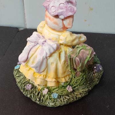 Pig Collectibles and Three pig Refrigerator magnets