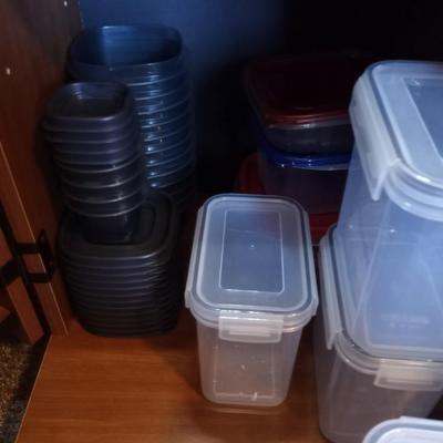 STORAGE CONTAINERS WITH LIDS