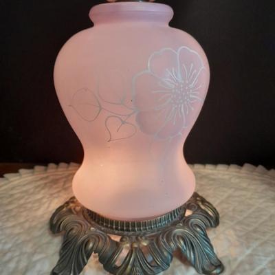 Vintage 21"" Parlor Hurricane table Lamp 3 Way Frosted White flower Shabby Chic 1 of 2