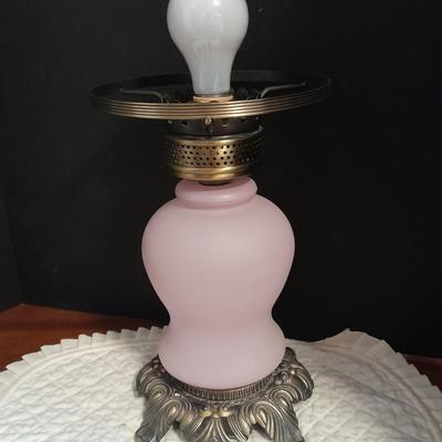 Vintage 21"" Parlor Hurricane table Lamp 3 Way Frosted White flower Shabby Chic 1 of 2