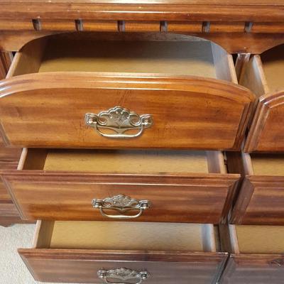 9 drawer Twin Oak Furniture Dresser with Mirror