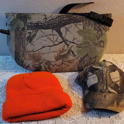 Hunter's Specialties Inflatable Hunting Seat & (2) Hunting Hats