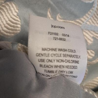 JC Penny's King-sized reversable Comforter with pillows and Bed skirt 7 pieces