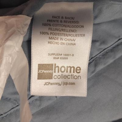 JC Penny Home Collection Polyester Bedding Comforter with pillowcases