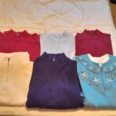 Women's long-sleeved tops / sweaters with zipper front XL and L