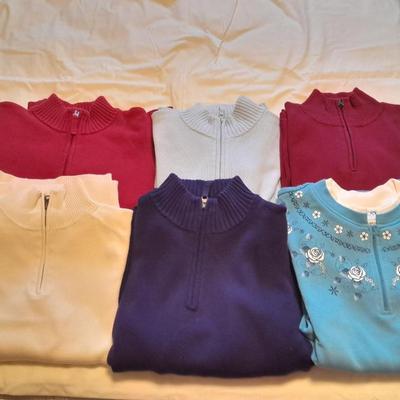 Women's long-sleeved tops / sweaters with zipper front XL and L