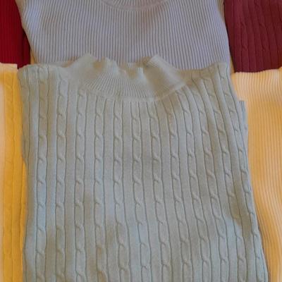 Women's long-Sleeved tops / sweaters size XL & L
