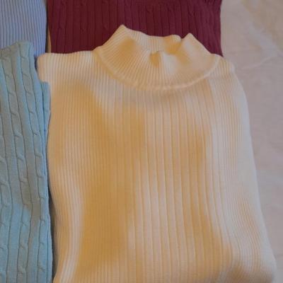 Women's long-Sleeved tops / sweaters size XL & L