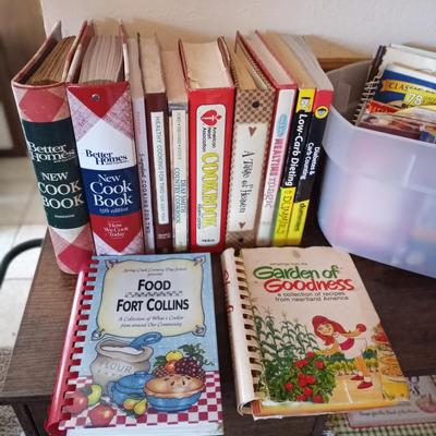 COOKBOOKS AND COOKING PAPHLETS