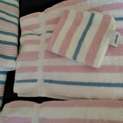 Home & Stevens brand Pink & Blue Striped towels with Pink waste can