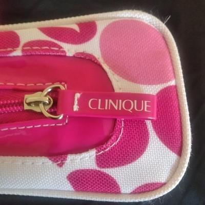 Bath towels, washcloths, makeup bag, and a two-piece Bathroom organizing set