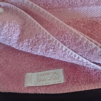 Bath towels, washcloths, makeup bag, and a two-piece Bathroom organizing set