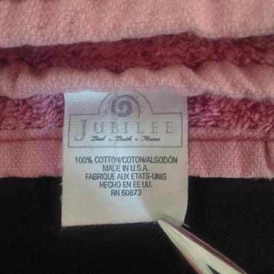 Bath towels, washcloths, makeup bag, and a two-piece Bathroom organizing set