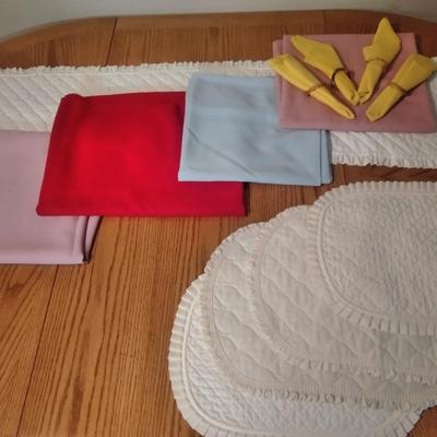 Table runners, Placemats, and linen napkins with rings