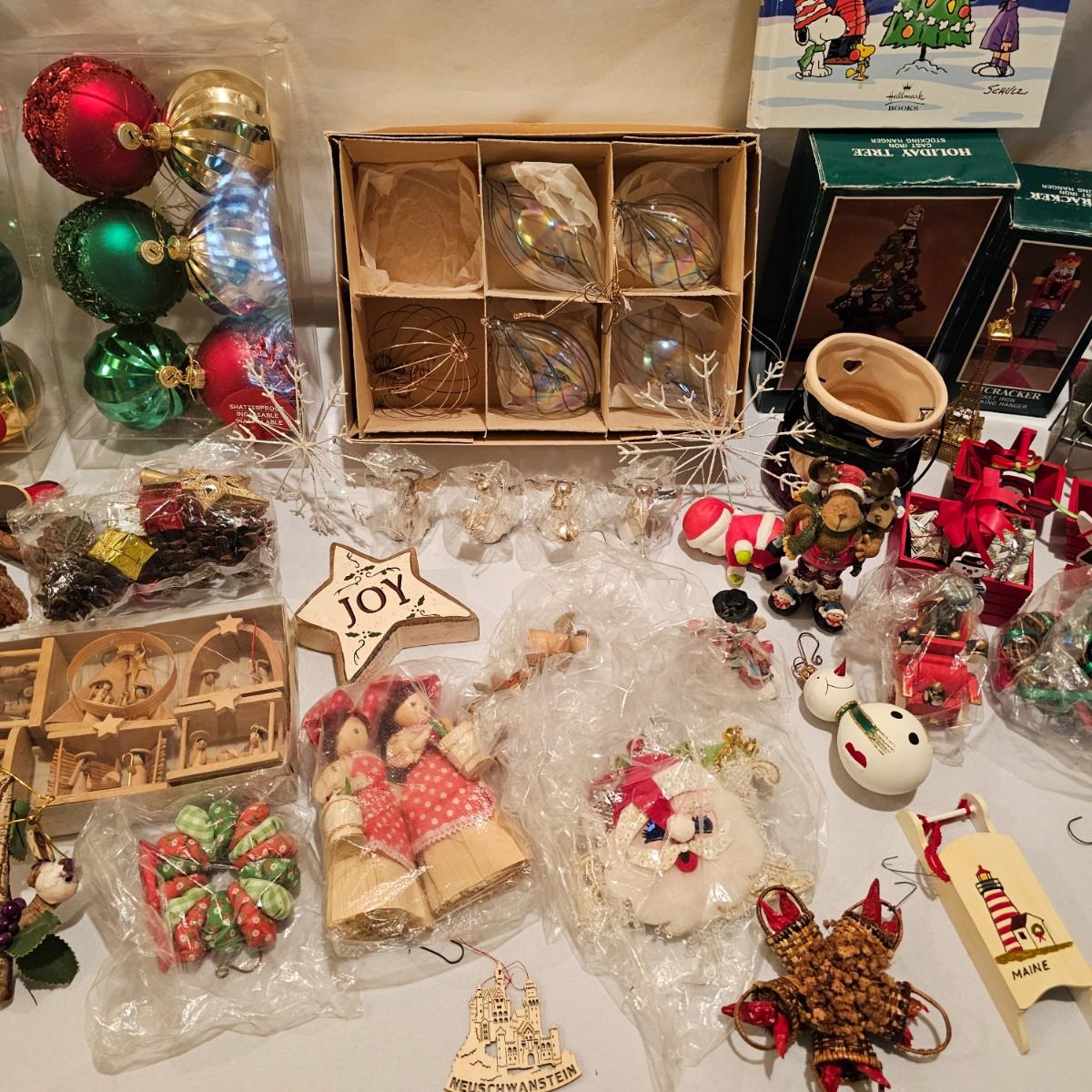 Miscellaneous Christmas Decor Items + More (MBJS)