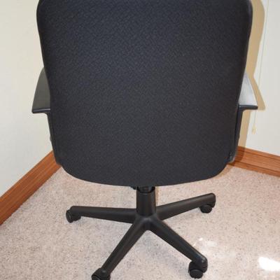 Black office chair