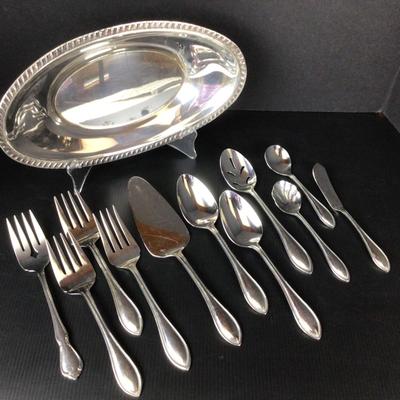 519 American Traditions by Wallace 18/10 Flatware Serving Utensils |  EstateSales.org