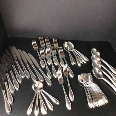 521 Wallace 18/10 Flatware â€œAmerican Traditionsâ€ Lot